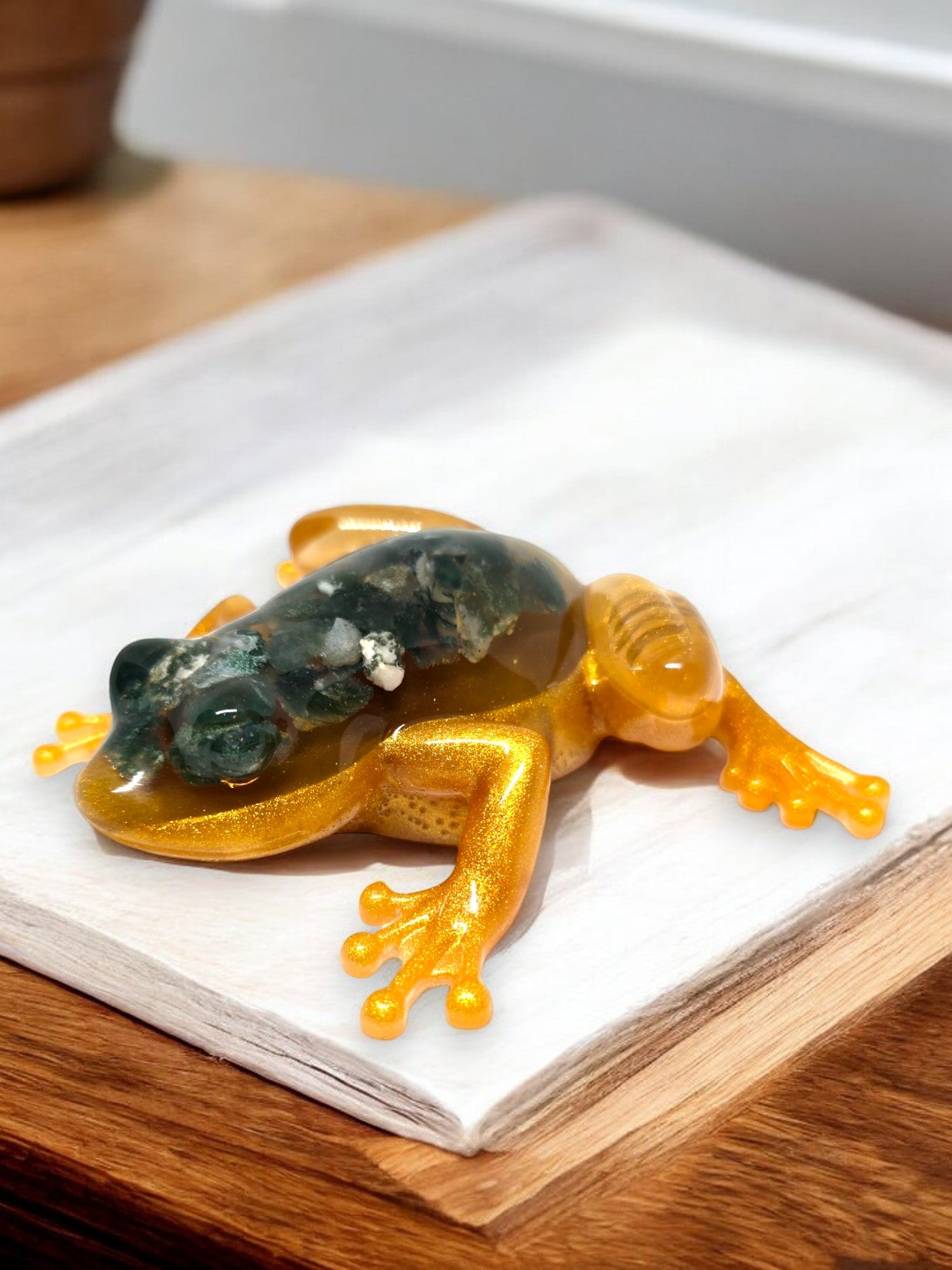 Grenouille Impériale avec Agate Mousse